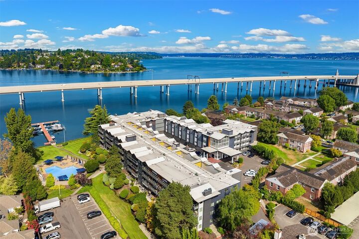 Property Photo: 2501 Canterbury Lane E 316 WA 98112