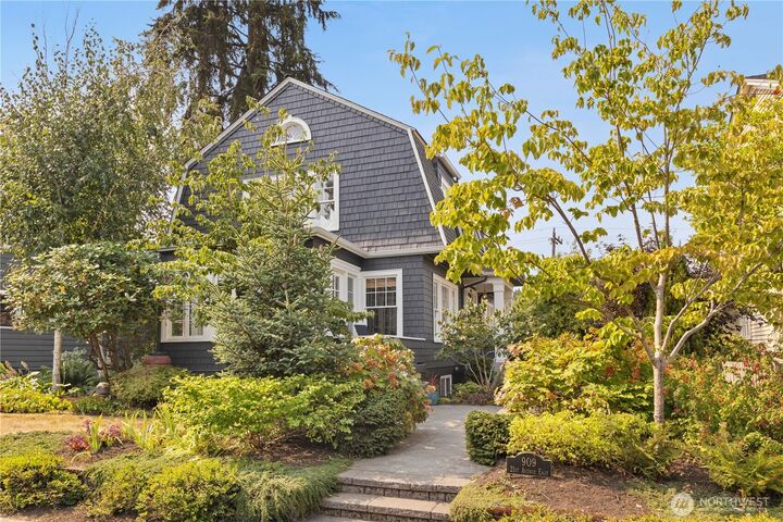 909  21st Avenue E  Seattle WA 98112 photo