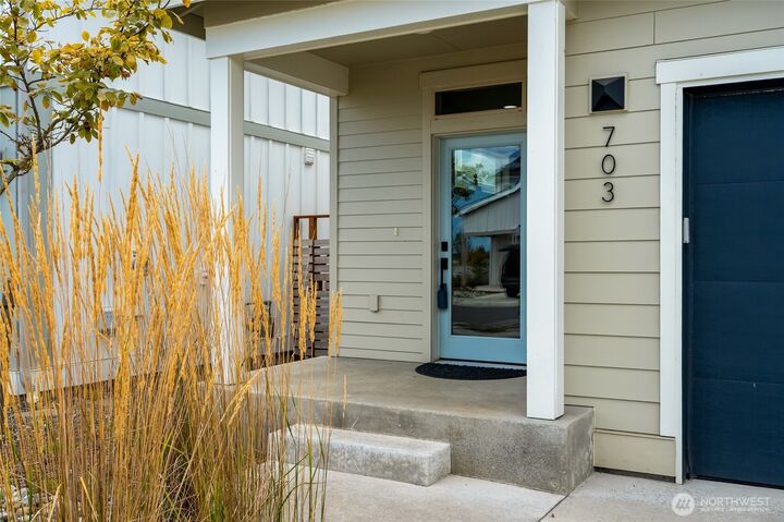 Property Photo:  703  Northview Street  WA 98226 