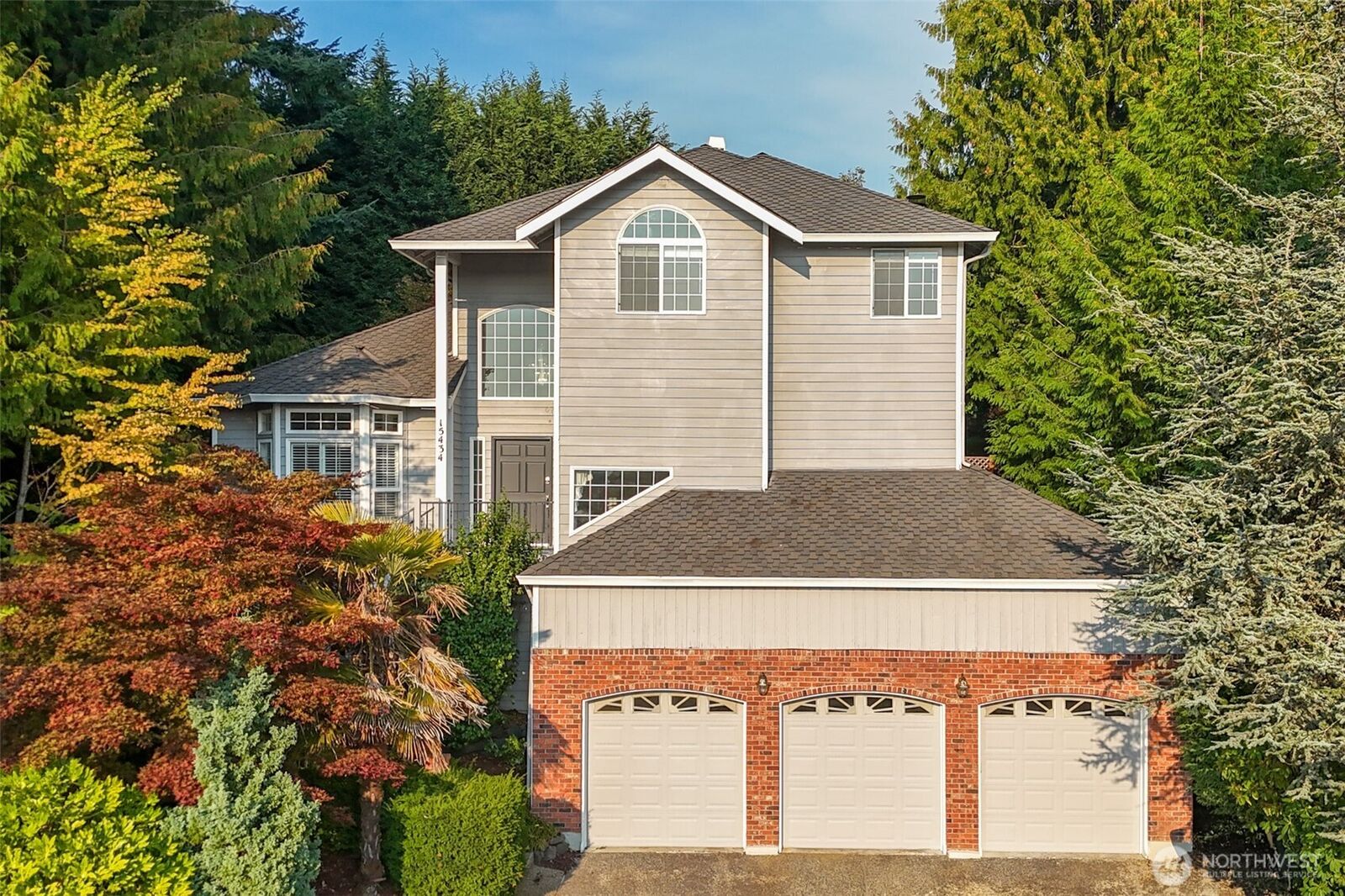 Property Photo:  15434 SE 67th Place  WA 98006 
