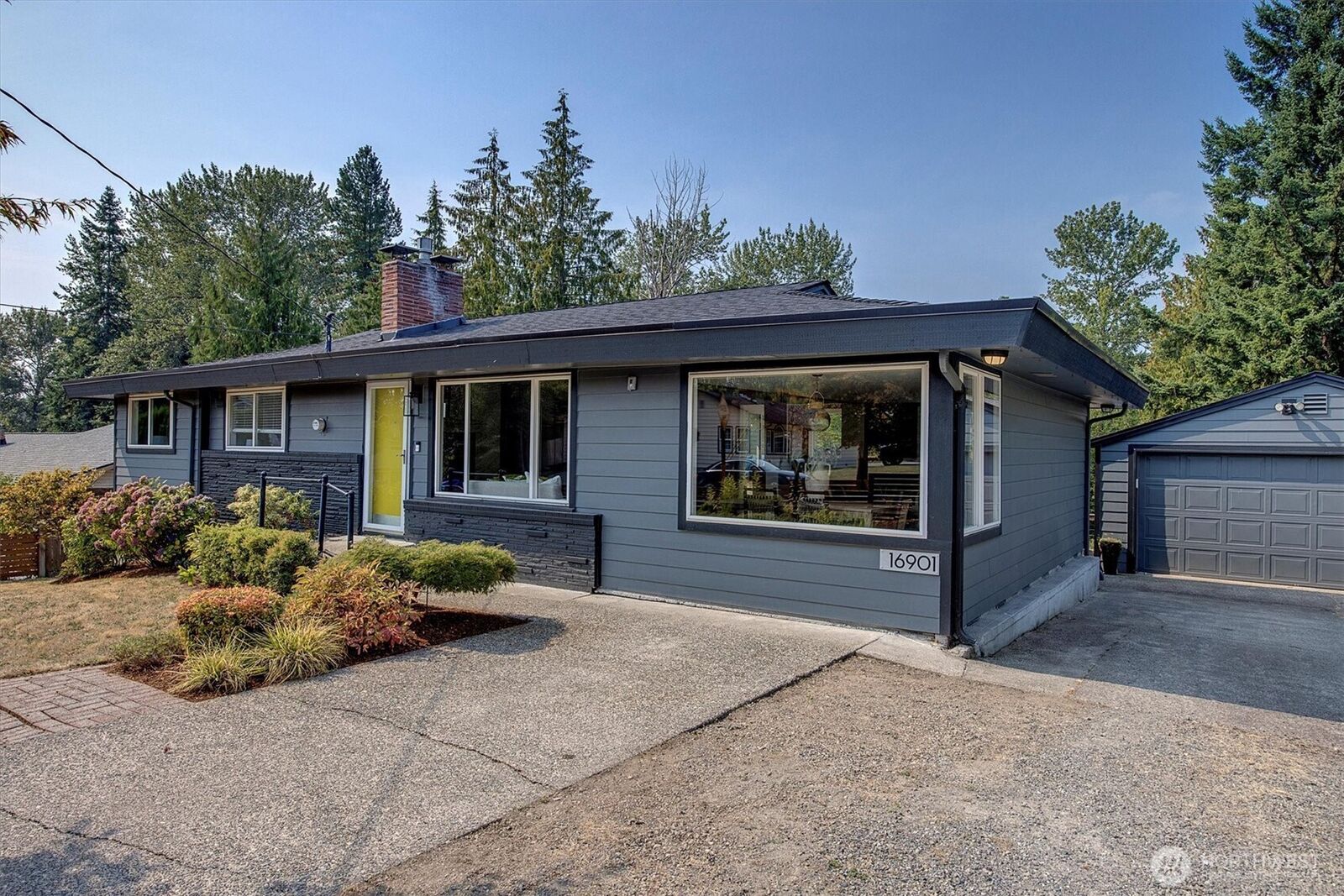 Property Photo: 16901 113th Avenue SE WA 98055