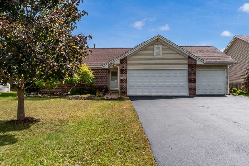 Property Photo: 654 Winfield Drive IL 61080