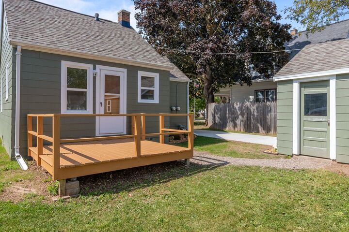 Property Photo: 1832 Mt Vernon Street WI 54901
