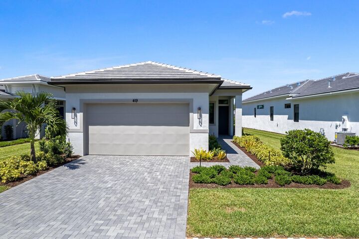 419 SE Via Sangro  Port Saint Lucie FL 34952 photo
