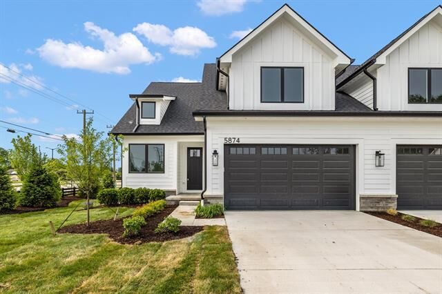 Property Photo:  5811 Heights Drive  MI 48314 