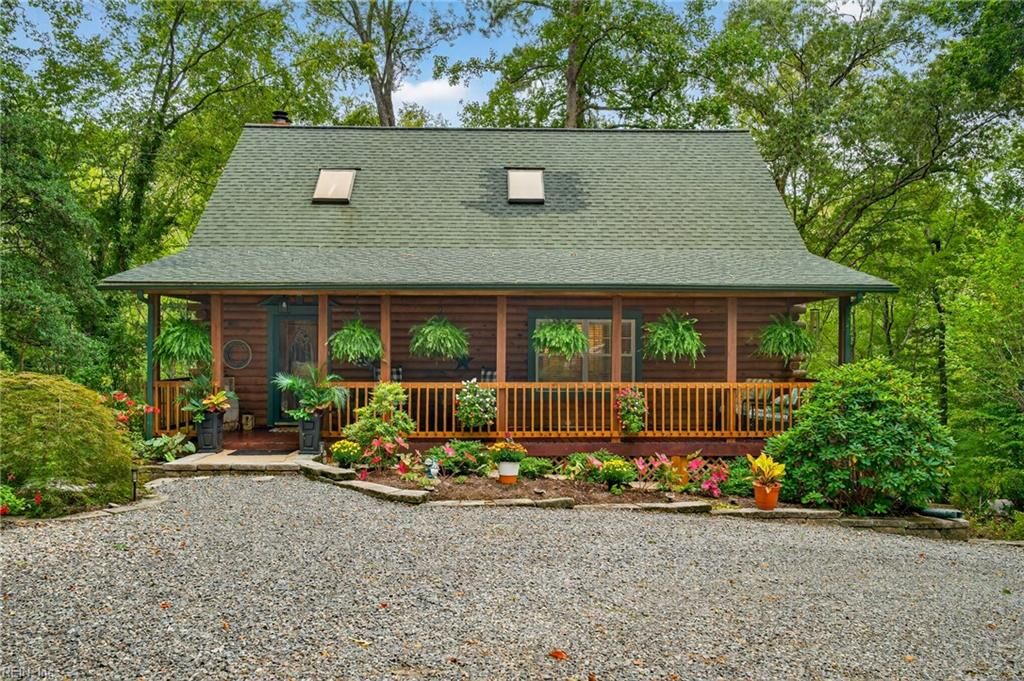 Property Photo:  6010 Belroi Farms Dr  VA 23061 