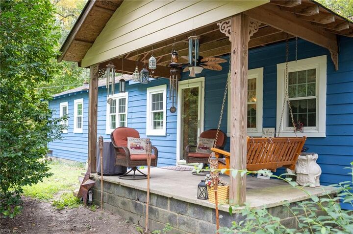 Property Photo:  9809 Old Stage Rd  VA 23168 