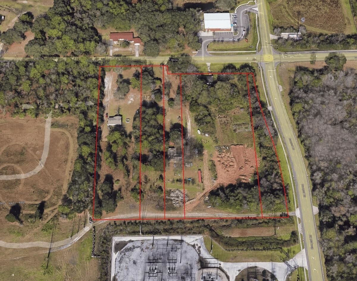 Property Photo: 7236 Morse Ave FL 32244