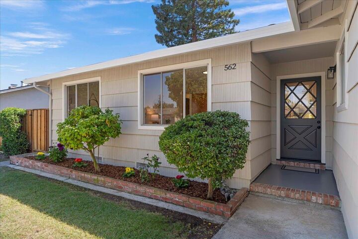 Property Photo: 562 Dublin Way CA 94087