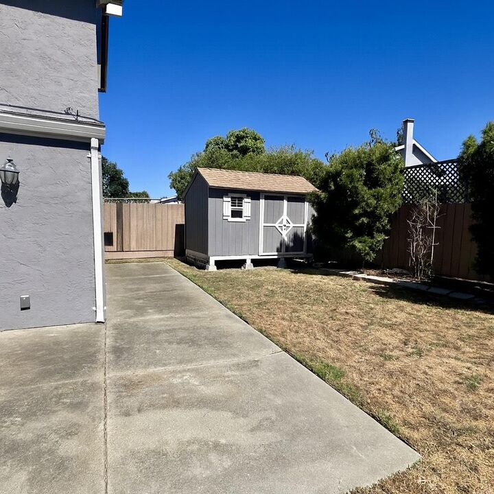 Property Photo:  424 Brighton Street  CA 93907 