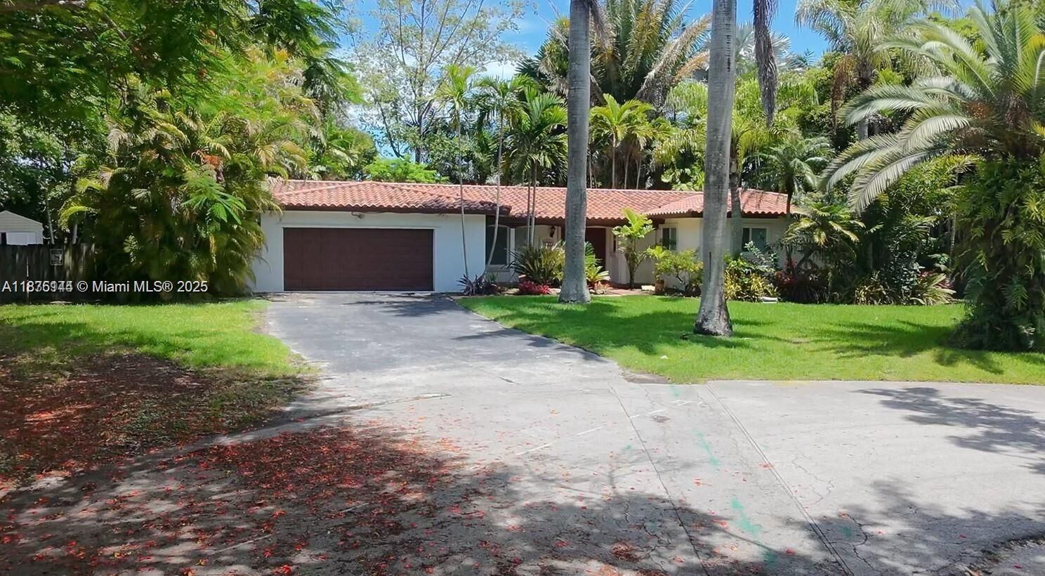 Property Photo: 18421 SW 86th Ct FL 33157