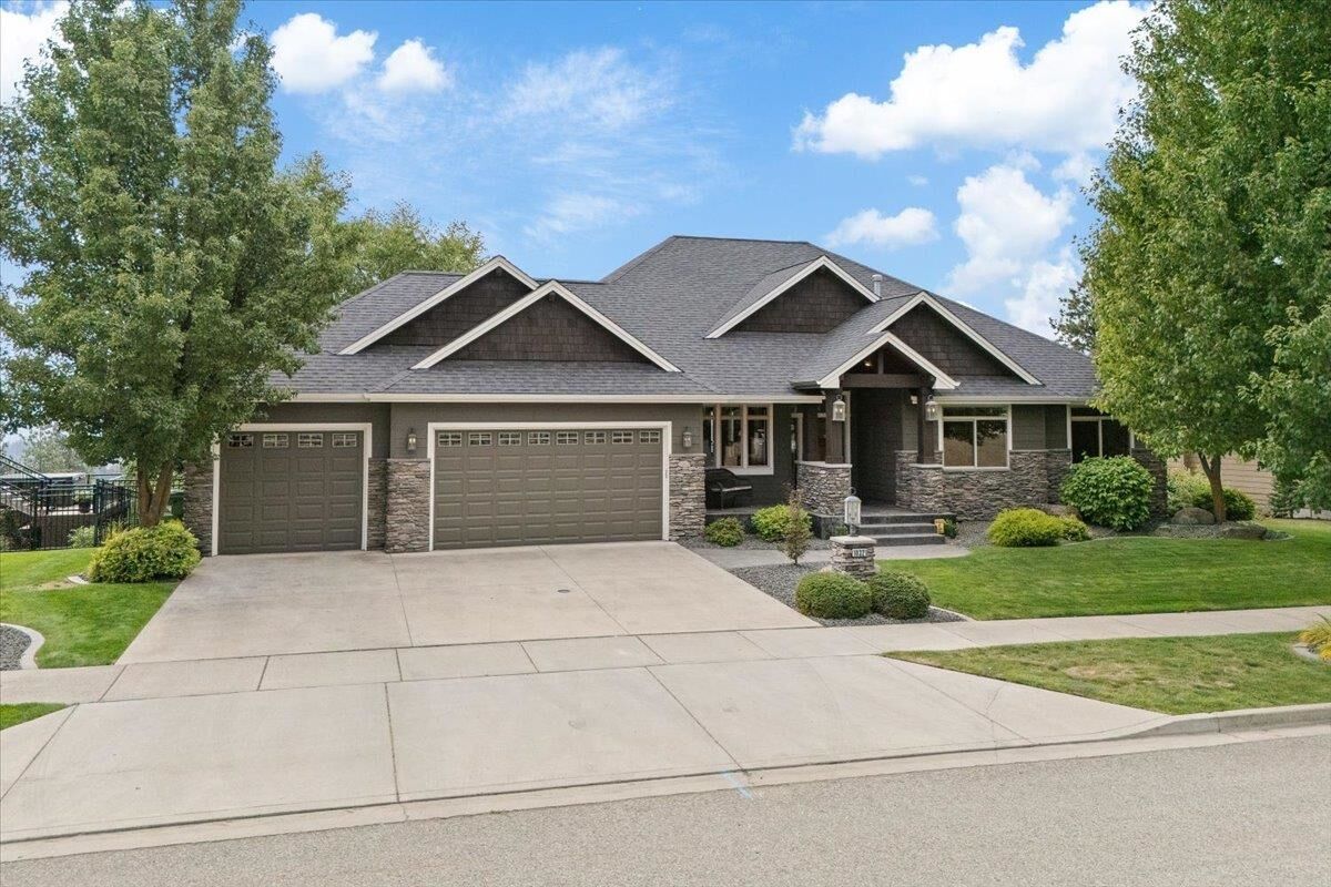 Property Photo: 10321 N Navaho Dr WA 99208