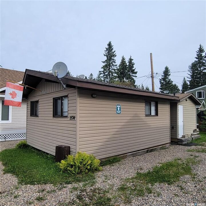Property Photo: 1574 Grebe Street SK S0J 2Y0