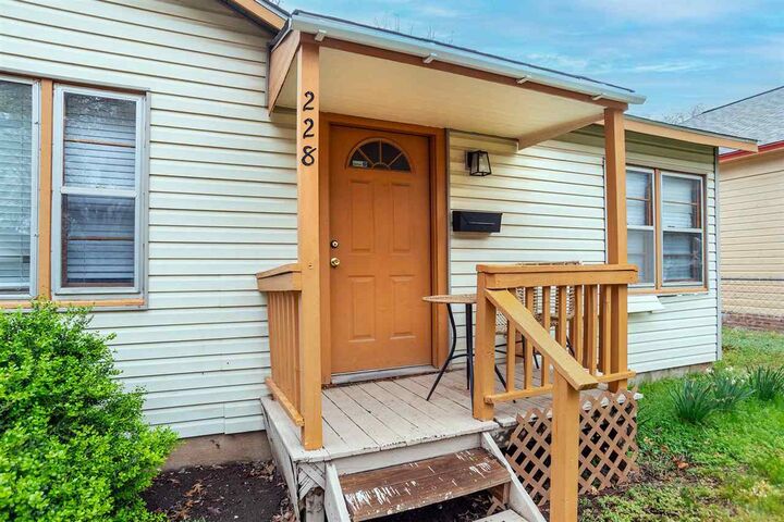 Property Photo: 228 S Lowry Street 228 1/2 S Lowry St OK 74075
