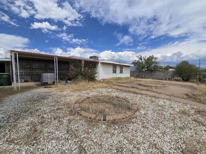 Property Photo: 503 E Waverly Street AZ 85705
