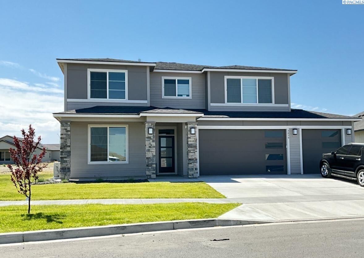 Property Photo:  3439 Stardust St  WA 99352 