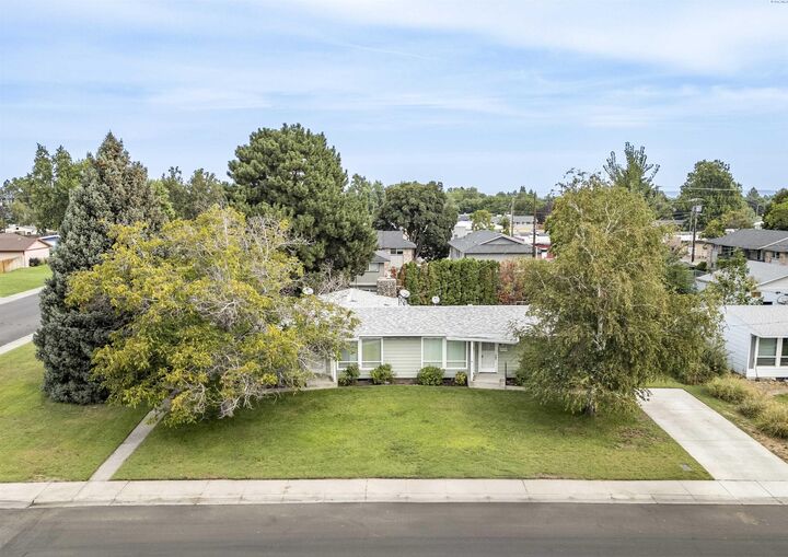 2112-2114 Trippe St  Richland WA 99352 photo