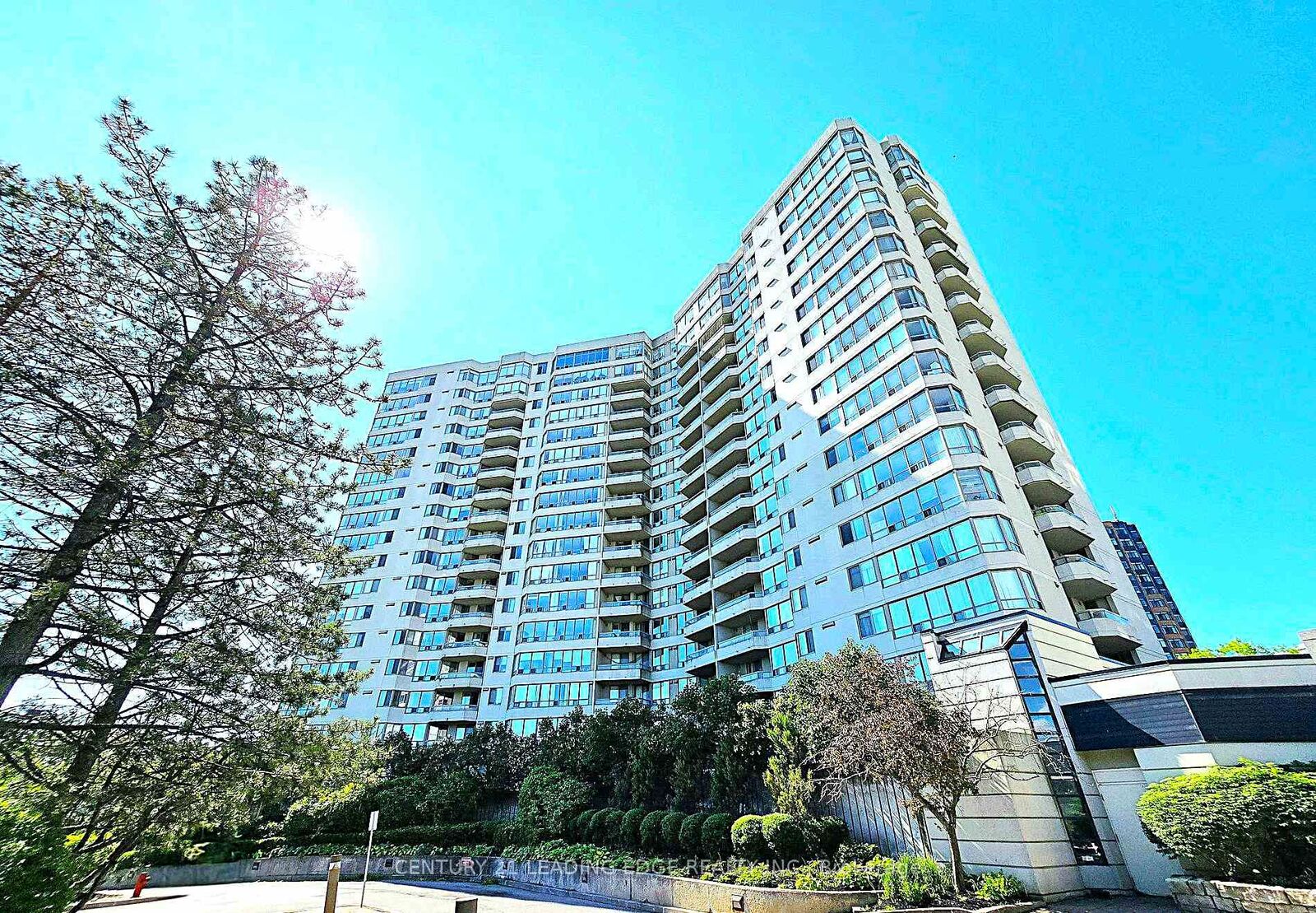 Property Photo:  150 Alton Towers Circle 1002  ON M1V 4X7 