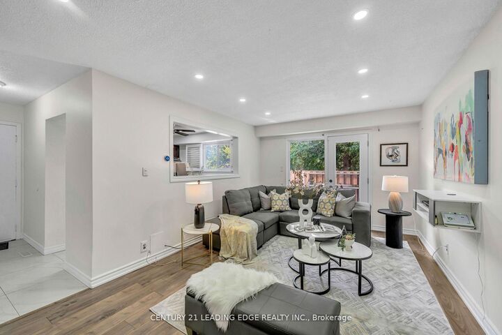 Photo de la propriété: 730 Cedar Street 19 ON L1H 4M6