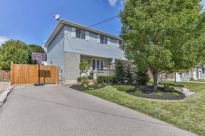 Photo de la propriété: 205 Carnegie Street ON N5C 1L1