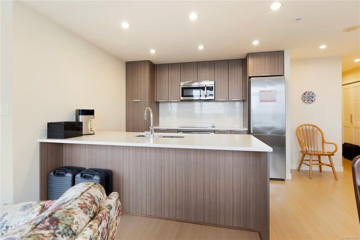Property Photo: 728 Yates St 1404 BC V8W 0C8