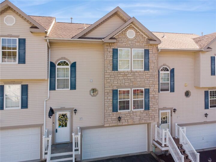Property Photo:  227 Manor View Dr  PA 15665 