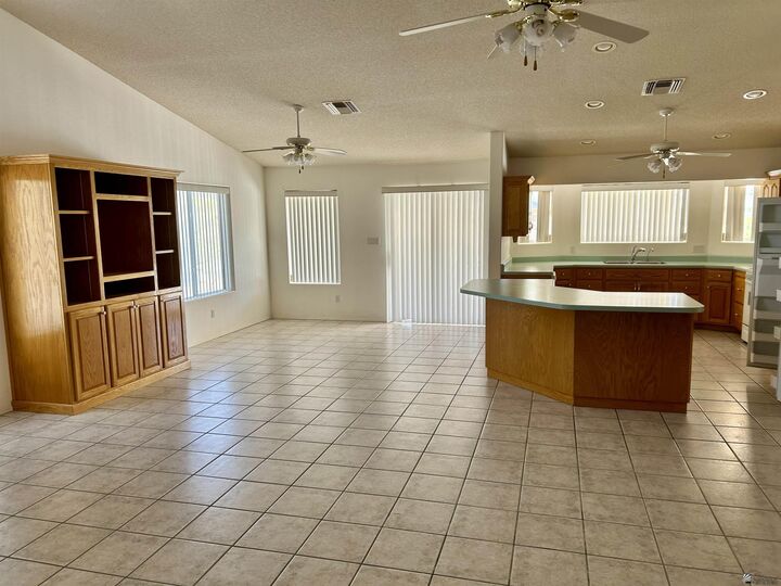 Property Photo: 13411 E 37 Pl AZ 85367