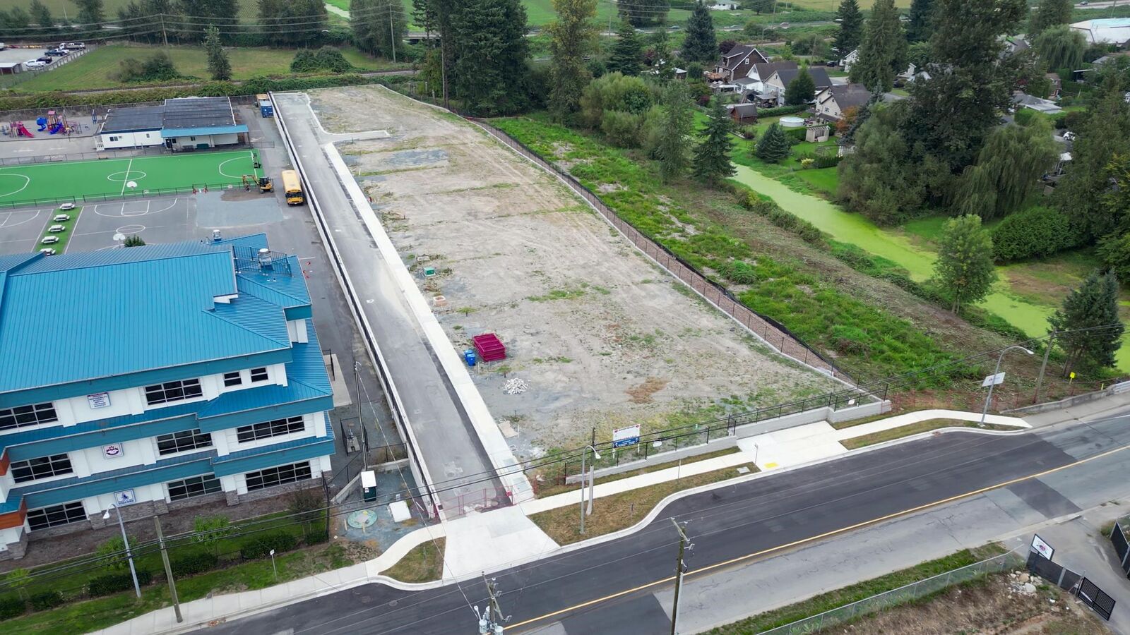 Photo de la propriété:  5924 Riverside Street 2  BC V4X 1T8 