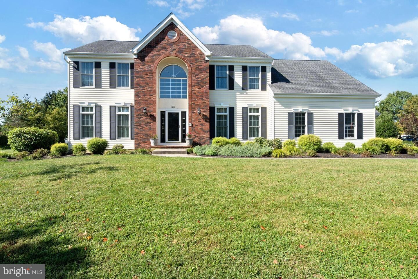 Property Photo:  44 Sapphire Drive  NJ 08550 