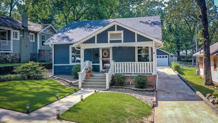 Property Photo: 214 N Spruce Street AR 72205