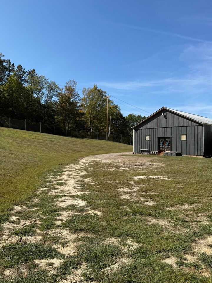 Property Photo:  5546 Marietta SW Road  OH 43748 