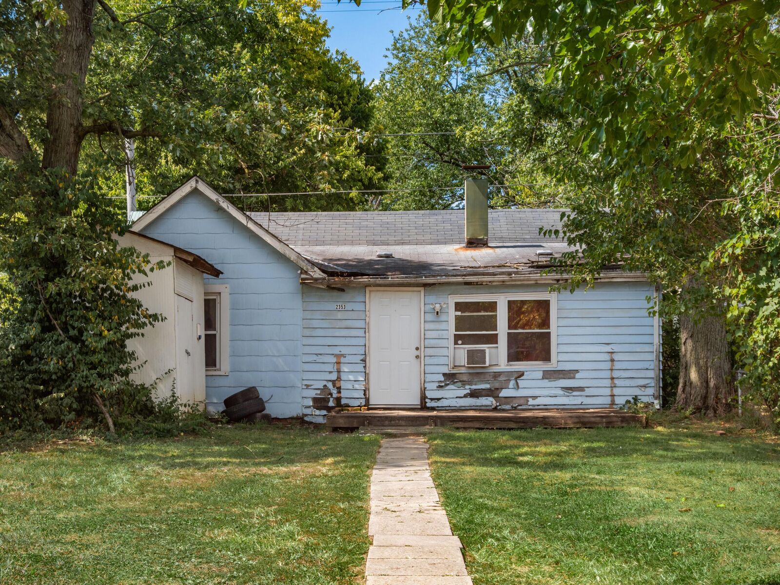 Property Photo:  2353 Velma Avenue  OH 43211 