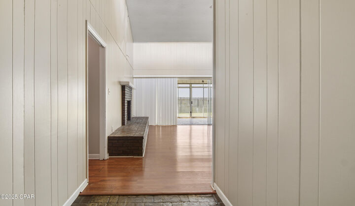 Property Photo: 206 Marlin Circle FL 32408