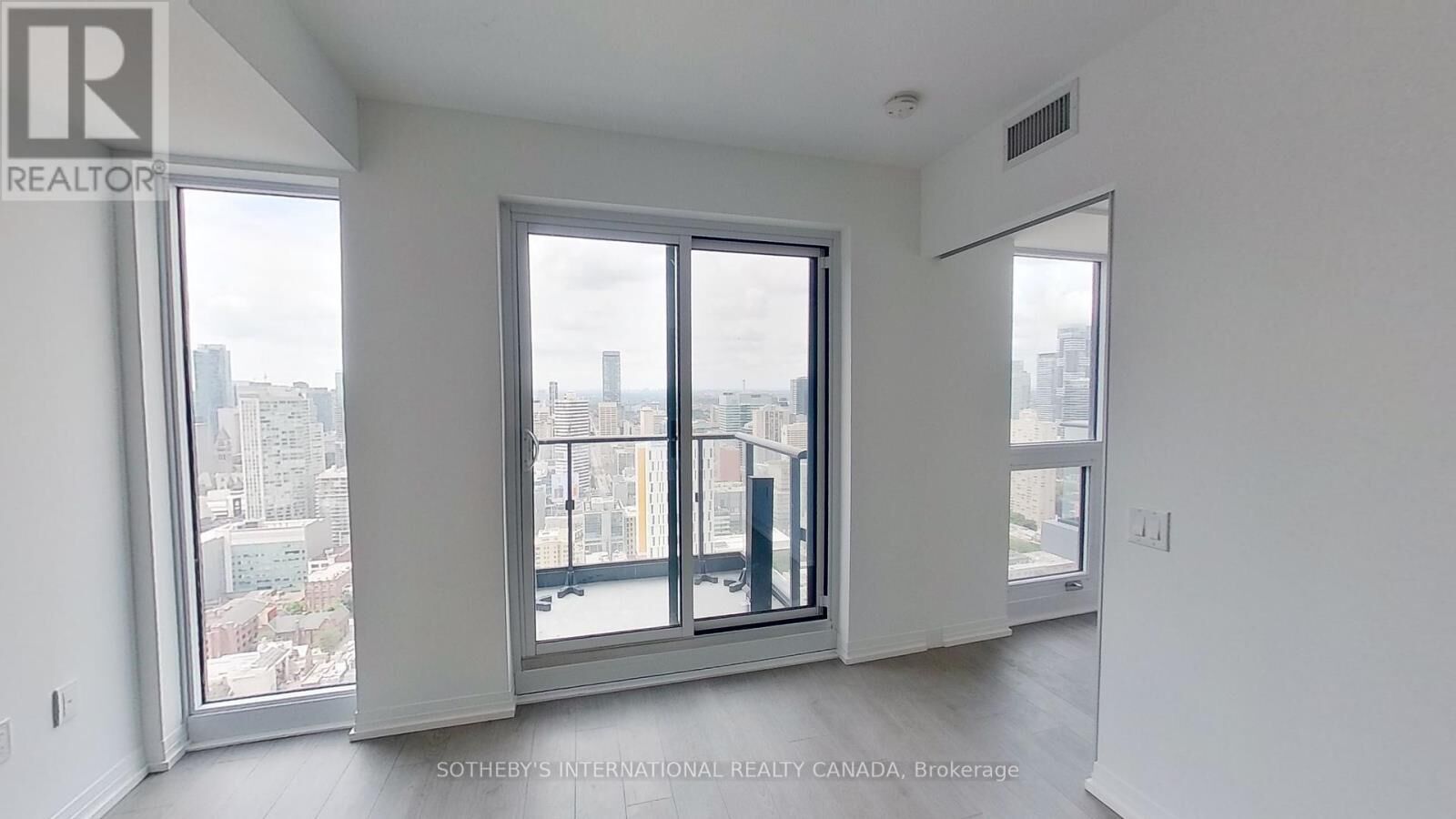 Photo de la propriété:  251 Jarvis Street 4509  ON M5B 0C3 