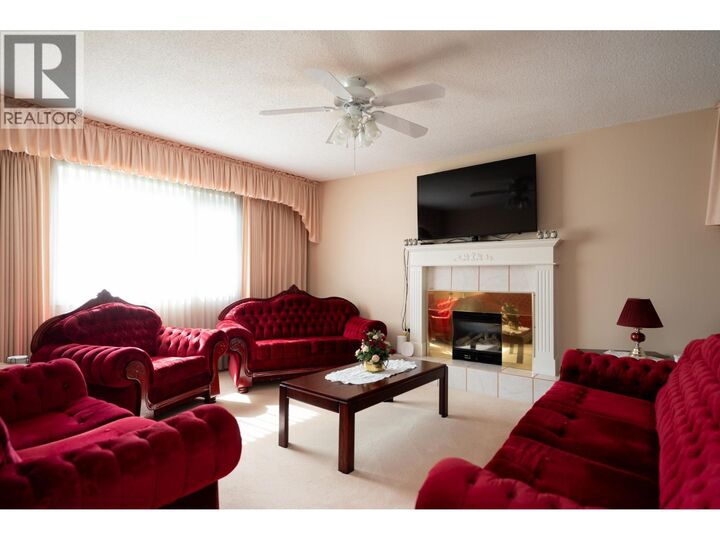 Property Photo:  1222 Elkhorn Crescent  BC V2M 6J1 