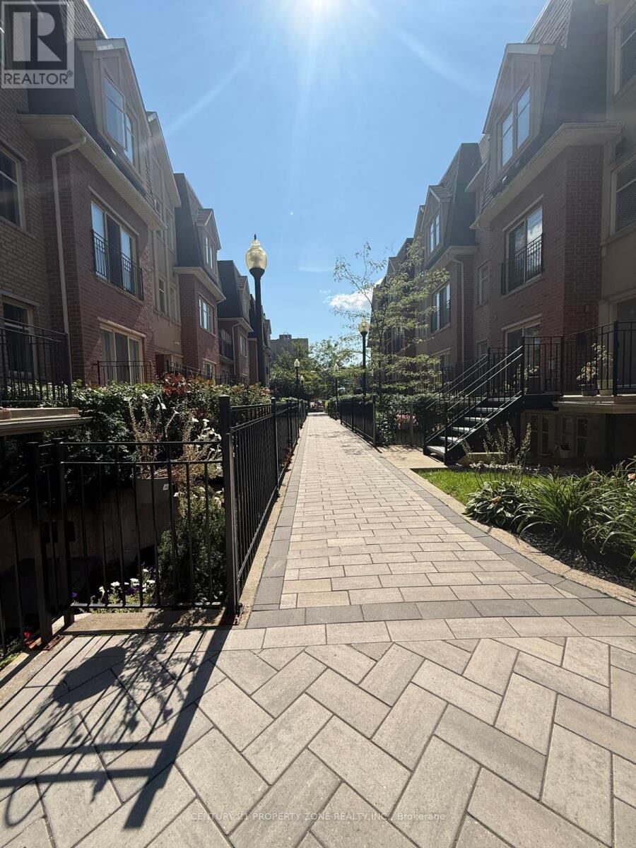 Property Photo:  1496 Victoria Park Avenue 238  ON M4A 2M6 