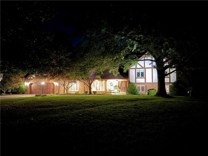 Property Photo:  818 Stevens Creek Court  IL 62535 