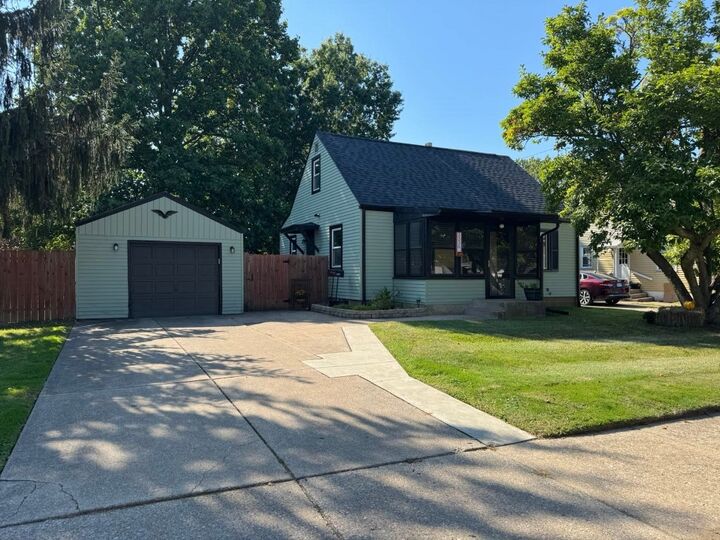 3336 East Avenue  Erie PA 16504 photo
