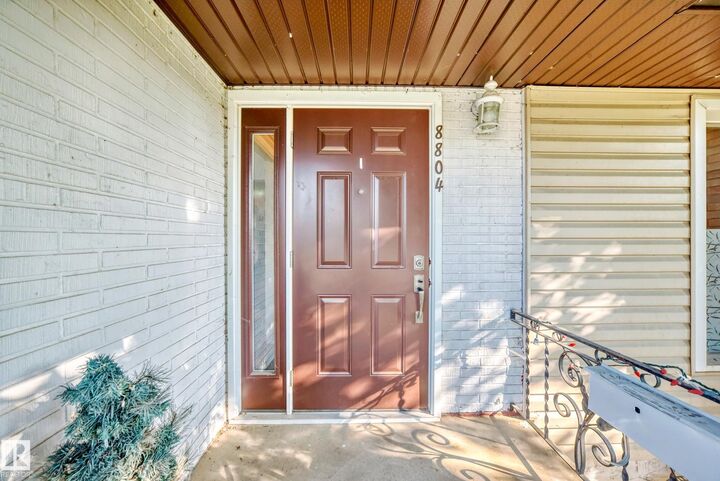 Property Photo:  8804 91 Avenue NW  AB T6C 1R2 