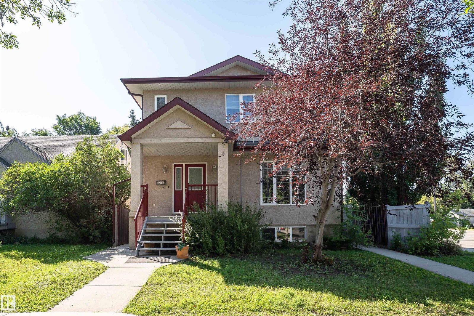 Property Photo:  6511 109 Street NW  AB T6H 3B5 
