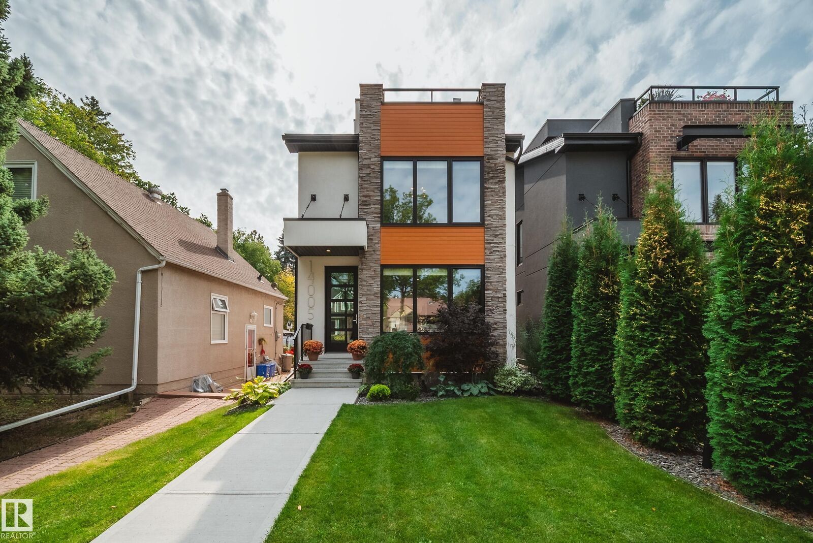 Property Photo:  14005 105 Avenue NW  AB T5N 0Z1 