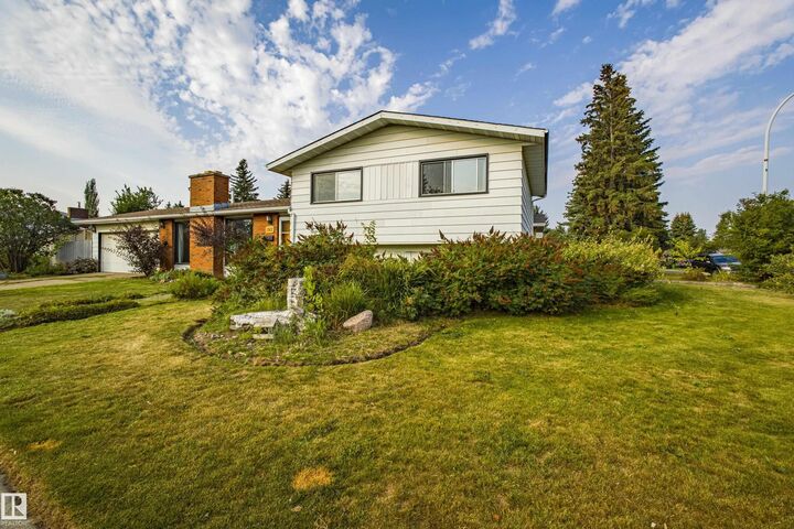 1912 68 Street NW  Edmonton AB T5K 2J4 photo
