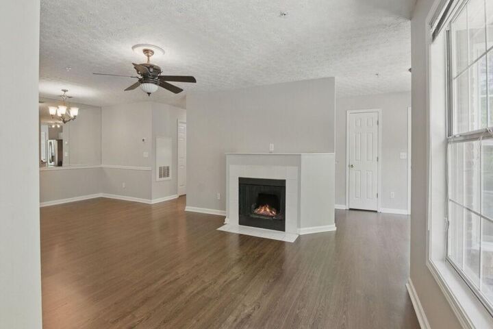 Property Photo: 124 Streamside Drive 24 GA 30076