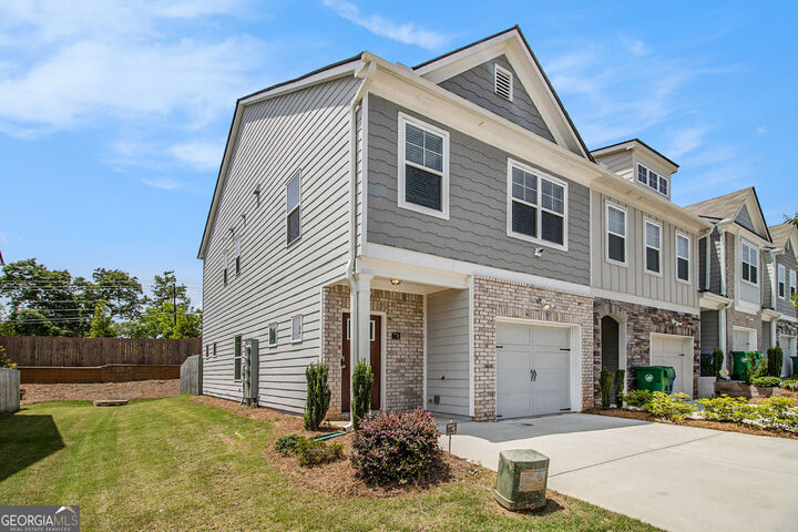 Property Photo:  1884 Plainsboro Drive  GA 30058