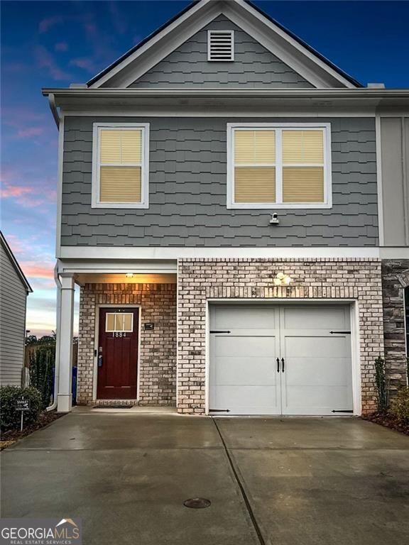 Property Photo:  1884 Plainsboro Drive  GA 30058 