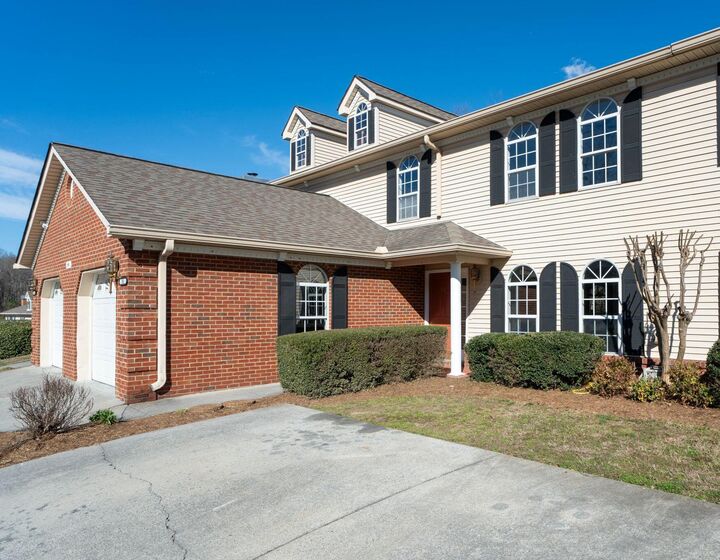 Property Photo:  1702 Chestnut Oak Drive  GA 30721 