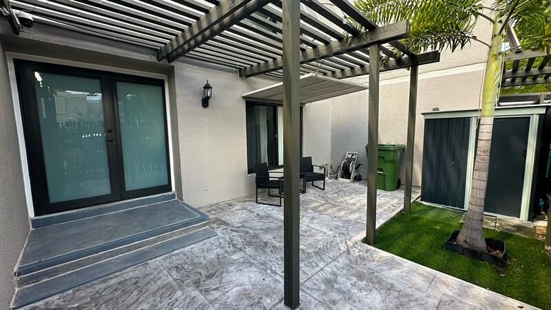 Property Photo: 11205 NW 15th St FL 33026