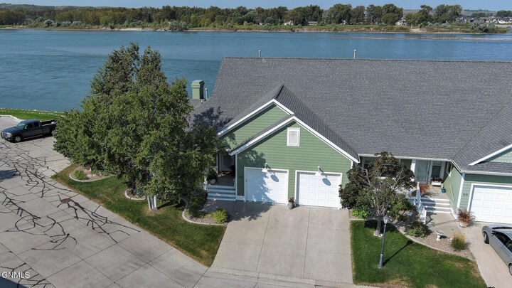 1332 Bayview Court  Bismarck ND 58504 photo