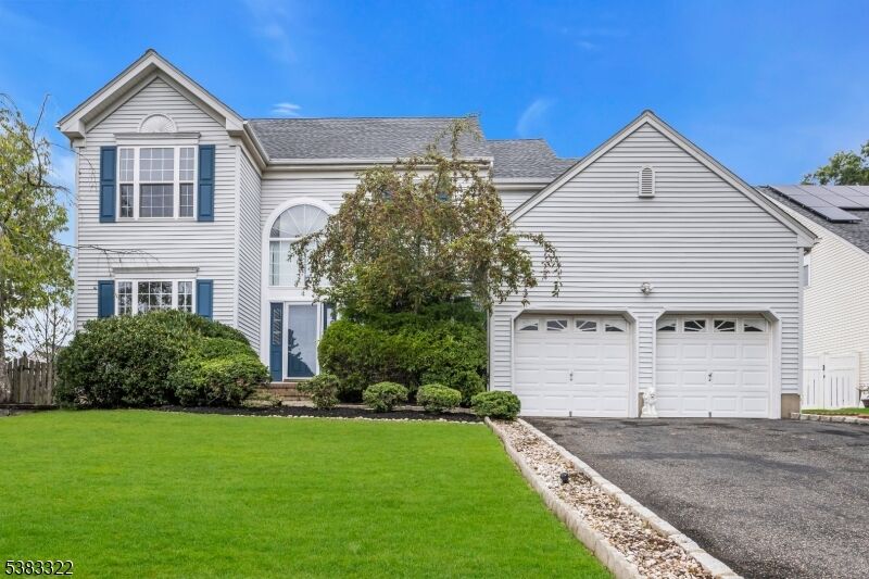 Property Photo:  4 Melanie Ct  NJ 08869 