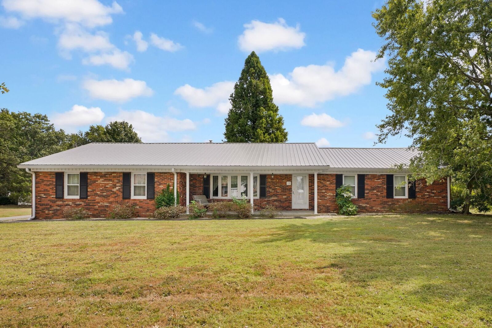 Property Photo:  19 Russell St.  KY 42404 